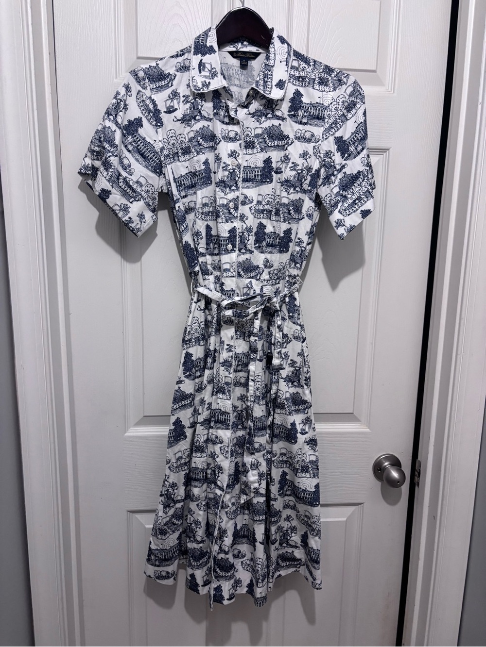 Brooks Beothers Rare shirt dress- White House toile